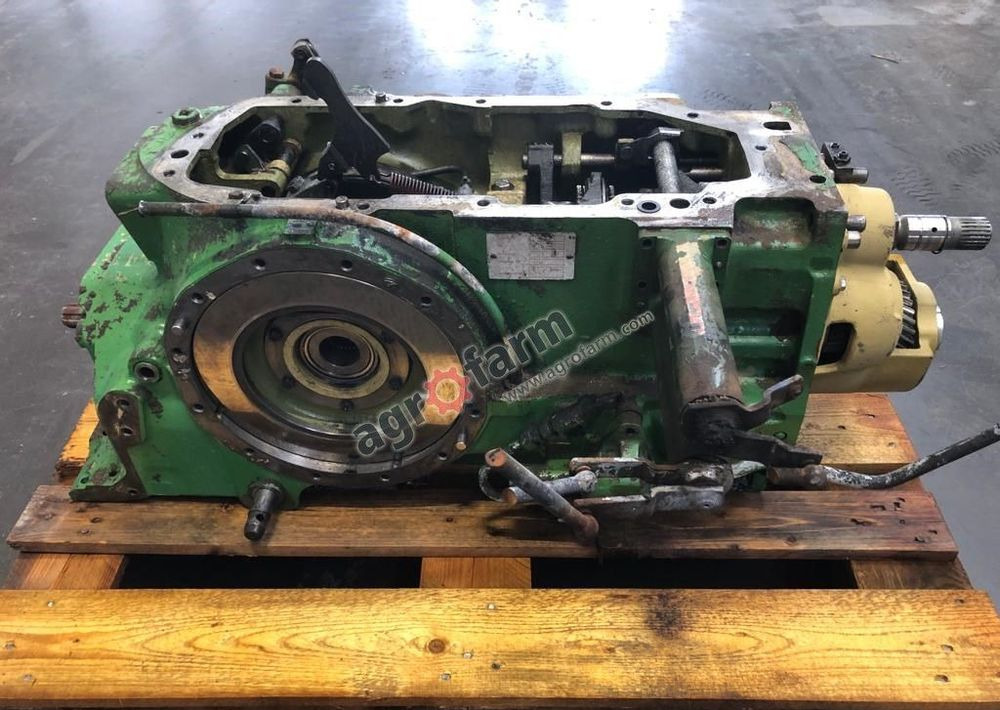 TYLNY MOST JOHN DEERE 2140 L36623 - Transmission: picture 3 TYLNY MOST JOHN DEERE 2140 L36623 - Transmission: picture 3