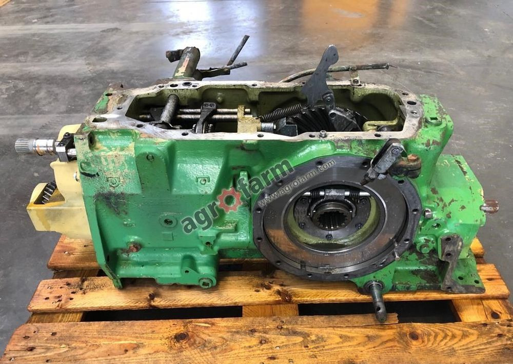 TYLNY MOST JOHN DEERE 2140 L36623 - Transmission: picture 2 TYLNY MOST JOHN DEERE 2140 L36623 - Transmission: picture 2