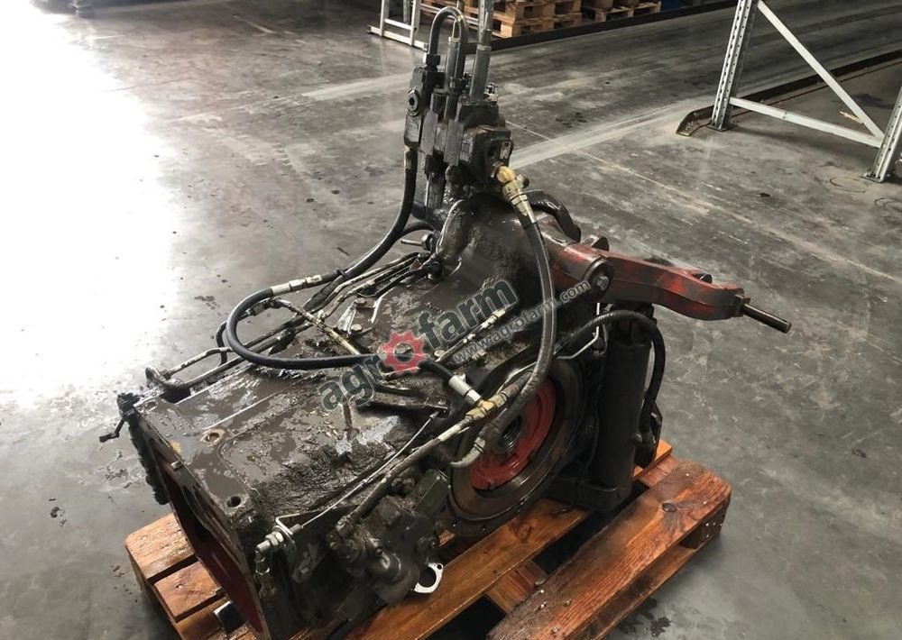 Tylny most Massey Ferguson 6170 0300B03 - Gearbox: picture 3 Tylny most Massey Ferguson 6170 0300B03 - Gearbox: picture 3