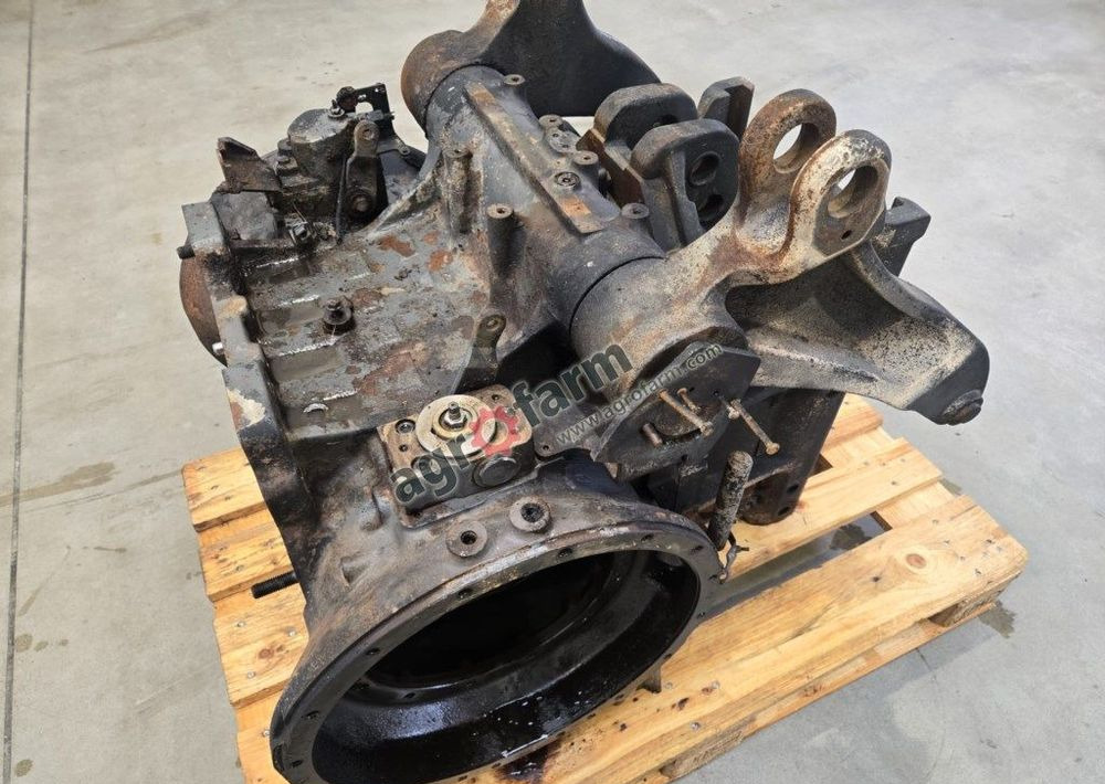 Tylny most Massey Ferguson 6614, 7465, 7620 - Gearbox: picture 1 Tylny most Massey Ferguson 6614, 7465, 7620 - Gearbox: picture 1