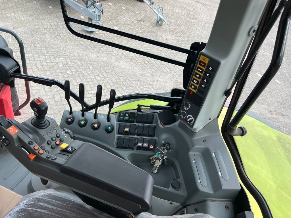Claas Arion 510 Cis - Farm tractor: picture 4 Claas Arion 510 Cis - Farm tractor: picture 4