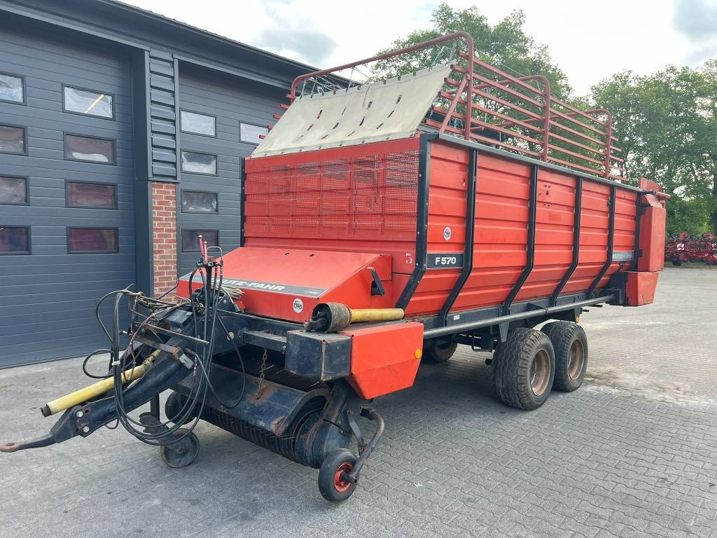Deutz-fahr F 570 - Self-loading wagon: picture 1 Deutz-fahr F 570 - Self-loading wagon: picture 1