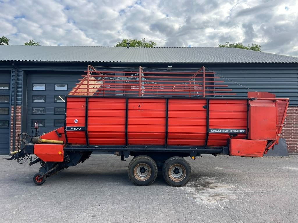 Deutz-fahr F 570 - Self-loading wagon: picture 2 Deutz-fahr F 570 - Self-loading wagon: picture 2