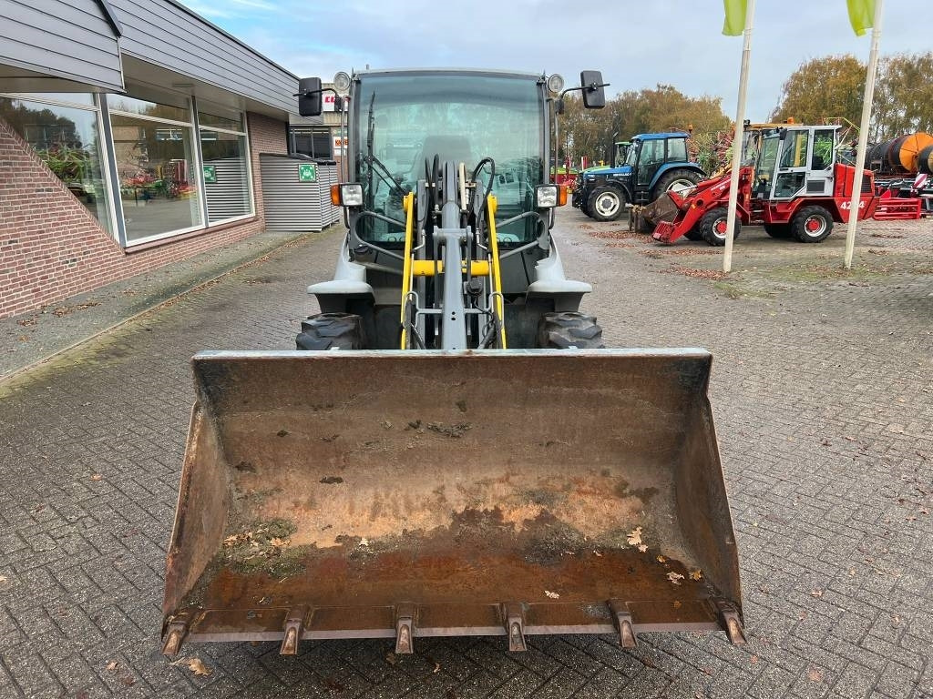 Wheel loader Kramer 380 shovel: picture 8