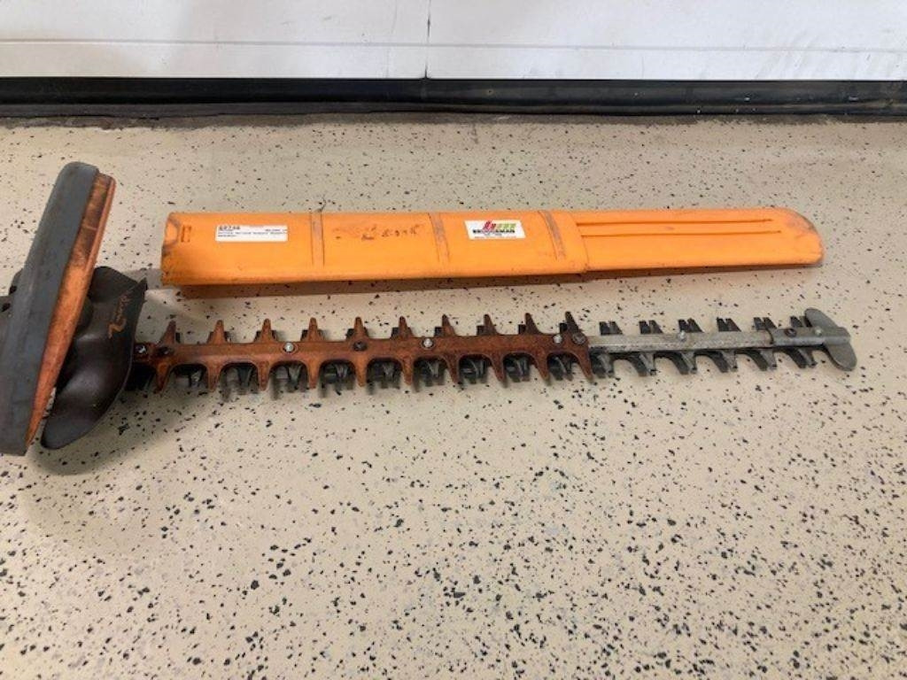 Pellenc Helion 2 - Boom mower: picture 3 Pellenc Helion 2 - Boom mower: picture 3