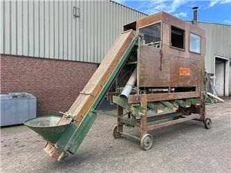 Schouten Kwartet sorteermachine  - Post-harvest equipment: picture 1 Schouten Kwartet sorteermachine  - Post-harvest equipment: picture 1