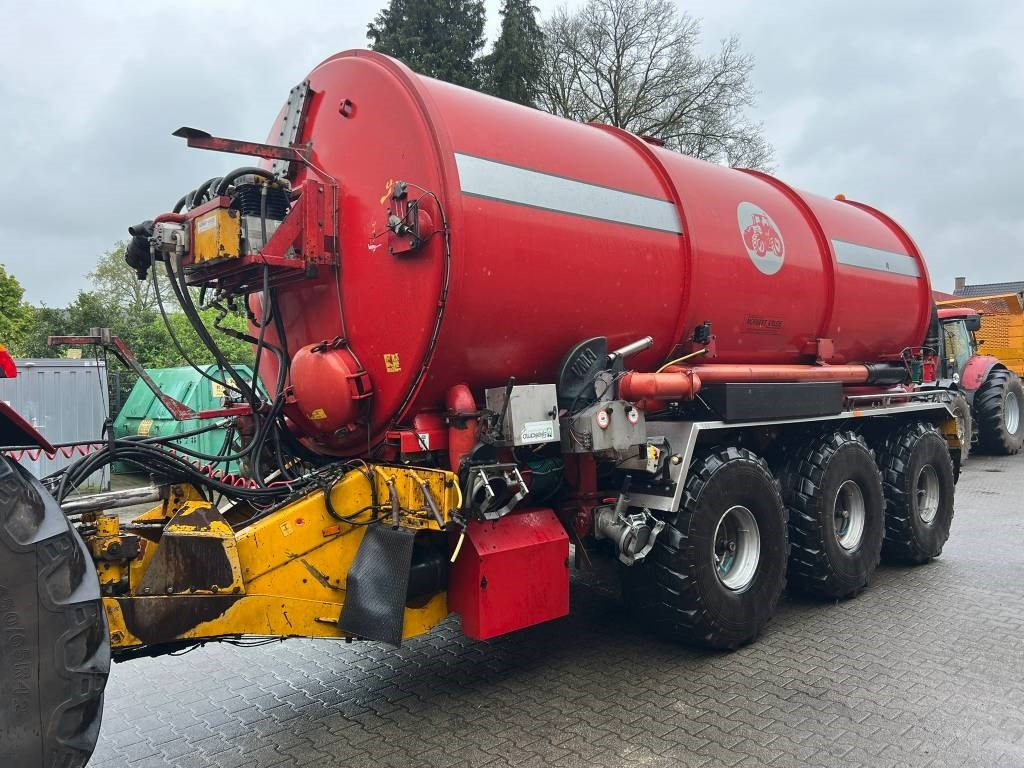 Schuitemaker Robust 260 - Slurry tanker: picture 1 Schuitemaker Robust 260 - Slurry tanker: picture 1