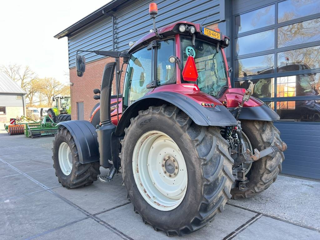 Valtra T 174 Versu - Farm tractor: picture 3 Valtra T 174 Versu - Farm tractor: picture 3