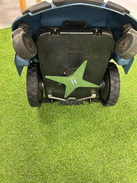 WIPER F35S ROBOTMAAIER - Garden mower: picture 4 WIPER F35S ROBOTMAAIER - Garden mower: picture 4