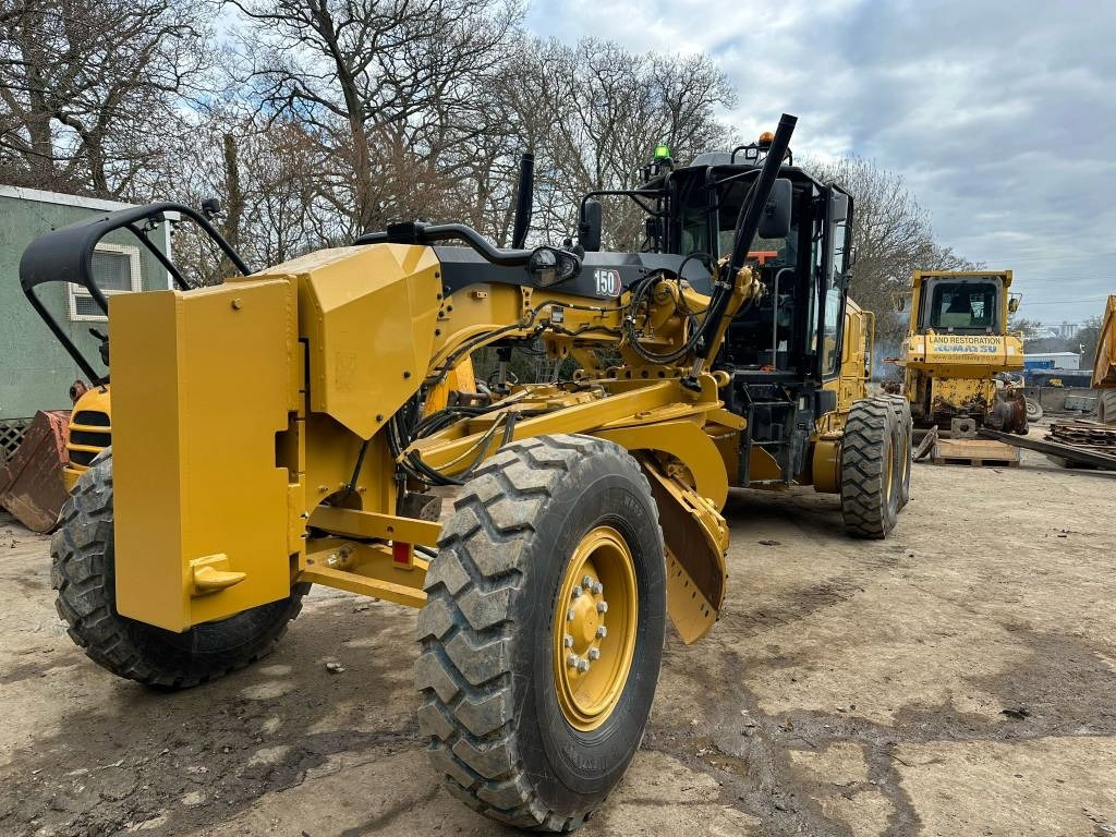 CAT 150 - Grader: picture 3 CAT 150 - Grader: picture 3