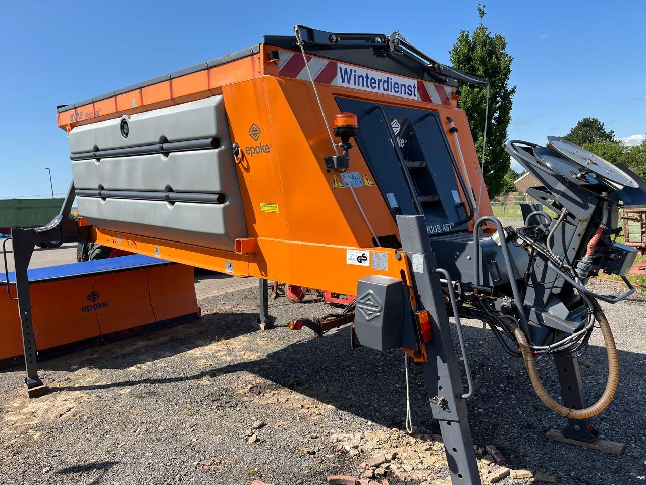 EPOKE Sirius A.S.T.SH 3800 - Sand/ Salt spreader: picture 2 EPOKE Sirius A.S.T.SH 3800 - Sand/ Salt spreader: picture 2