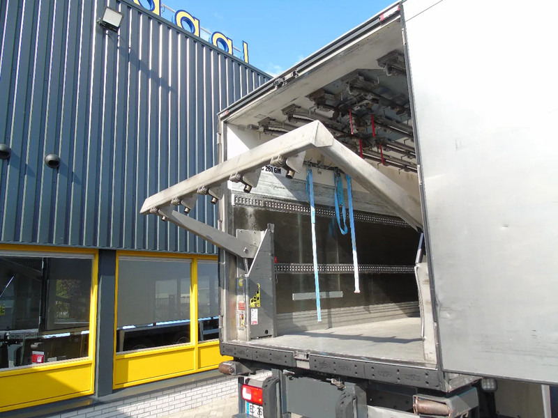 DAF CF 410 + 8X2 + CHEREAU + MEAT HOOKS + ATP + EURO 6 - Refrigerator truck: picture 5 DAF CF 410 + 8X2 + CHEREAU + MEAT HOOKS + ATP + EURO 6 - Refrigerator truck: picture 5