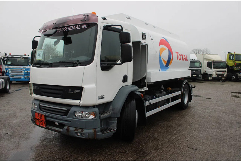 DAF LF 55.280 + 13.000L + 3 compartiment - Tank truck: picture 3 DAF LF 55.280 + 13.000L + 3 compartiment - Tank truck: picture 3