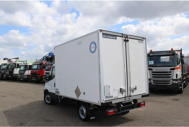 Iveco Daily 35S18 + carrier + electric + 3P - Refrigerated van: picture 4 Iveco Daily 35S18 + carrier + electric + 3P - Refrigerated van: picture 4