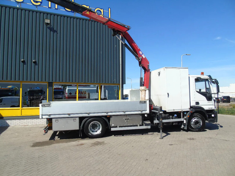 Iveco Eurocargo 160E25 + HMF 1210K-RC + EURO 6 - Crane truck: picture 2 Iveco Eurocargo 160E25 + HMF 1210K-RC + EURO 6 - Crane truck: picture 2