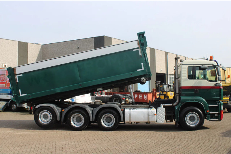 MAN TGA 35.400 8X4 + MANUAL! + NCH kipper/ bitum sprayer - Cable system truck: picture 4 MAN TGA 35.400 8X4 + MANUAL! + NCH kipper/ bitum sprayer - Cable system truck: picture 4
