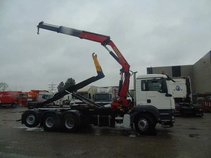 MAN TGS 35.440 + PALFINGER 24500 + 8X4 + EURO 5 + REMOTE - Hook lift truck, Crane truck: picture 4 MAN TGS 35.440 + PALFINGER 24500 + 8X4 + EURO 5 + REMOTE - Hook lift truck, Crane truck: picture 4