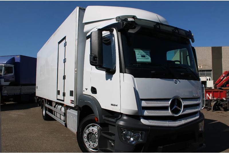 Mercedes-Benz Antos 1924 + THERMO KING 1200 + LIFT + EURO 6 - Refrigerator truck: picture 2 Mercedes-Benz Antos 1924 + THERMO KING 1200 + LIFT + EURO 6 - Refrigerator truck: picture 2