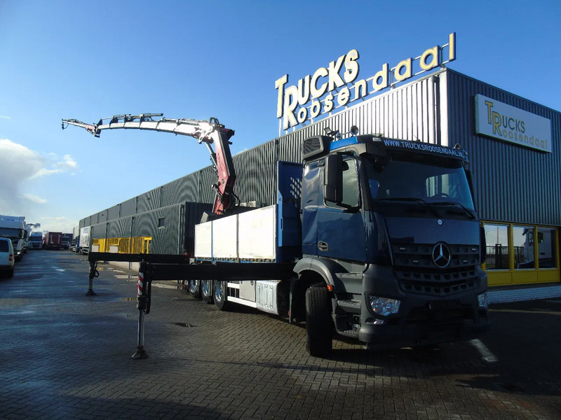 Crane truck Mercedes-Benz Arocs 3251 + FASSI 660RA .26.HE 6x Extensions + 4x JIB + 8x4 + remote: picture 17 Crane truck Mercedes-Benz Arocs 3251 + FASSI 660RA .26.HE 6x Extensions + 4x JIB + 8x4 + remote: picture 17