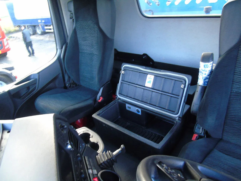 Crane truck Mercedes-Benz Arocs 3251 + FASSI 660RA .26.HE 6x Extensions + 4x JIB + 8x4 + remote: picture 10 Crane truck Mercedes-Benz Arocs 3251 + FASSI 660RA .26.HE 6x Extensions + 4x JIB + 8x4 + remote: picture 10