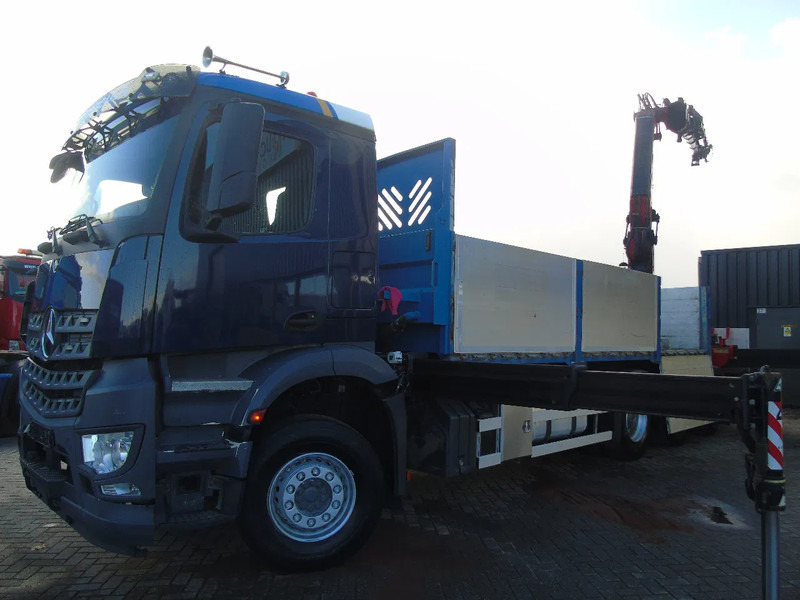 Crane truck Mercedes-Benz Arocs 3251 + FASSI 660RA .26.HE 6x Extensions + 4x JIB + 8x4 + remote: picture 15 Crane truck Mercedes-Benz Arocs 3251 + FASSI 660RA .26.HE 6x Extensions + 4x JIB + 8x4 + remote: picture 15