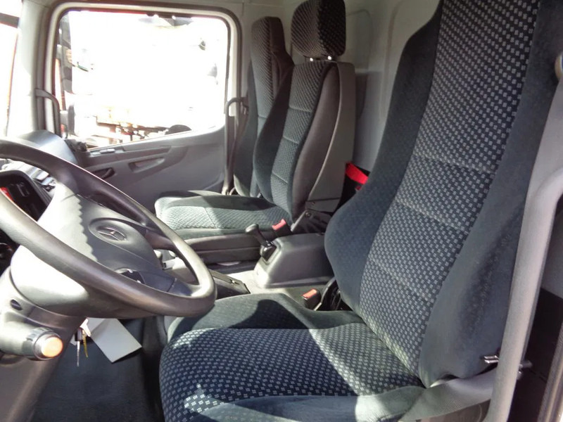 Mercedes-Benz Atego 816 + Euro 5 - Box truck: picture 4 Mercedes-Benz Atego 816 + Euro 5 - Box truck: picture 4