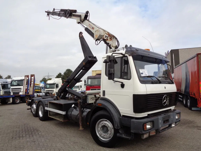 Mercedes-Benz SK 2433 + Semi-Auto + PTO + Serie 14 Crane + 3 pedals - Cable system truck, Crane truck: picture 3 Mercedes-Benz SK 2433 + Semi-Auto + PTO + Serie 14 Crane + 3 pedals - Cable system truck, Crane truck: picture 3