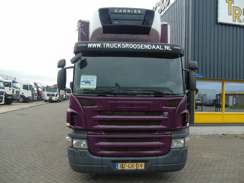 Scania P230 + CARRIER + 150.693KM!! + LIFT + EURO 5 - Refrigerator truck: picture 2 Scania P230 + CARRIER + 150.693KM!! + LIFT + EURO 5 - Refrigerator truck: picture 2