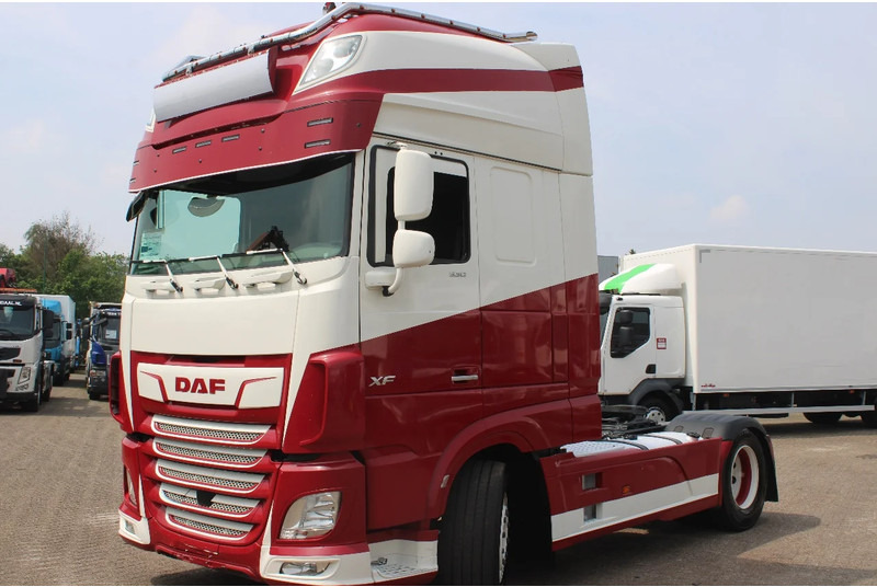 DAF XF 106.530 + euro 6 + spoiler + top truck (G314) - Tractor unit: picture 2 DAF XF 106.530 + euro 6 + spoiler + top truck (G314) - Tractor unit: picture 2