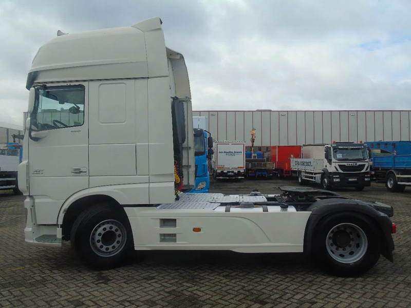 DAF XF 460 + EURO 6 + SSC - Tractor unit: picture 3 DAF XF 460 + EURO 6 + SSC - Tractor unit: picture 3