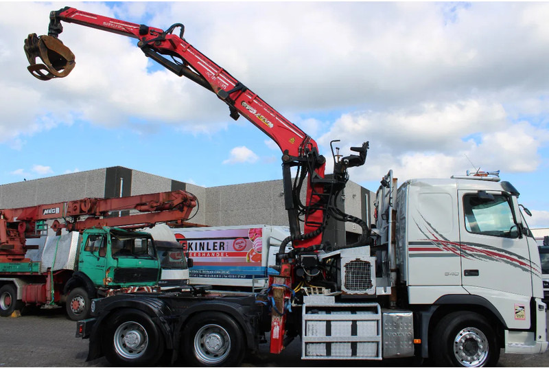 Volvo FH 16.540 + 6x4 EURO 5 + palfinger epsilon 30t/m + MANUAL - Tractor unit: picture 4 Volvo FH 16.540 + 6x4 EURO 5 + palfinger epsilon 30t/m + MANUAL - Tractor unit: picture 4