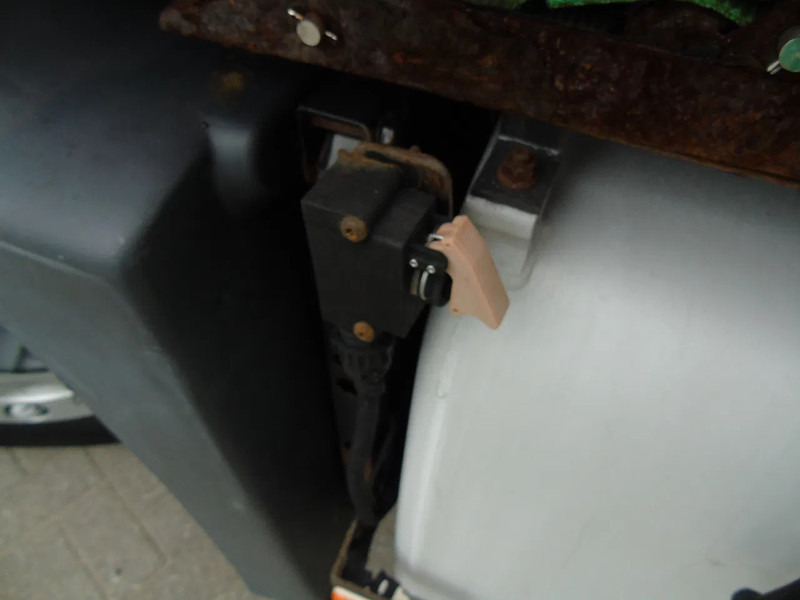 Tractor unit Volvo FH 460 + XL CAB + EURO 5 + manual + 6x IN STOCK: picture 14 Tractor unit Volvo FH 460 + XL CAB + EURO 5 + manual + 6x IN STOCK: picture 14