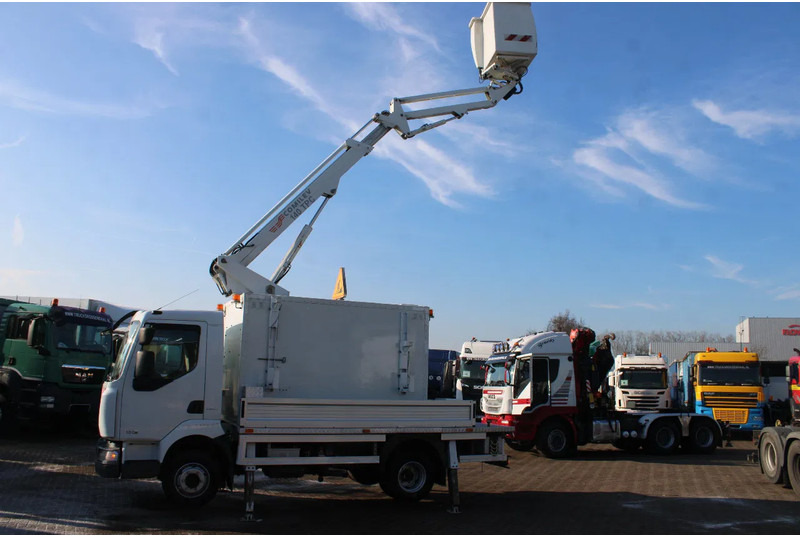 Renault Midlum 220 + 14METER + EURO 5 - Truck: picture 3 Renault Midlum 220 + 14METER + EURO 5 - Truck: picture 3