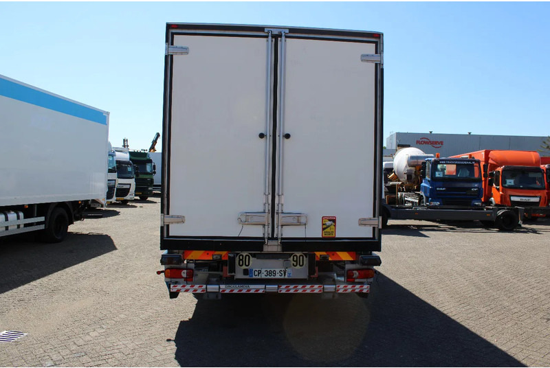 Refrigerator truck Volvo FL 240 + carrier + ATP + 16T + lift + MANUAL: picture 6