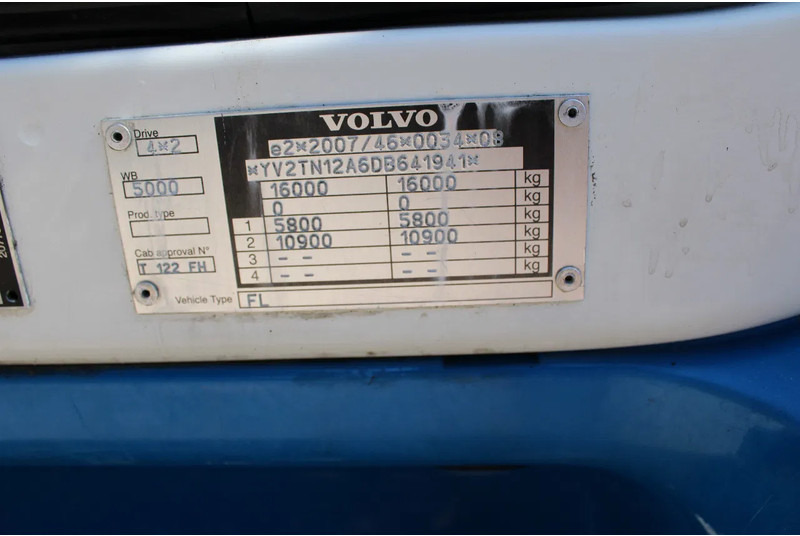 Refrigerator truck Volvo FL 240 + carrier + ATP + 16T + lift + MANUAL: picture 16