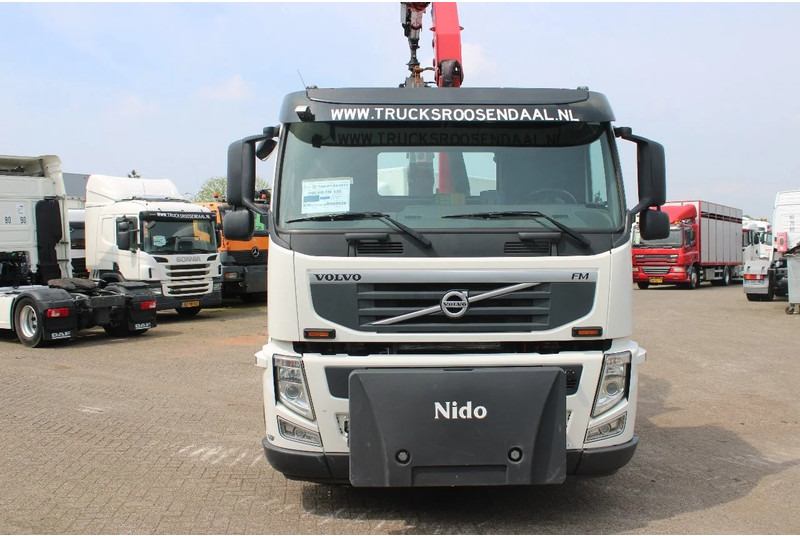 Volvo FM 330 + HMF 1035 + HOOKSYTEM HYVA + EURO 5 + 6X2 - Cable system truck, Crane truck: picture 3 Volvo FM 330 + HMF 1035 + HOOKSYTEM HYVA + EURO 5 + 6X2 - Cable system truck, Crane truck: picture 3