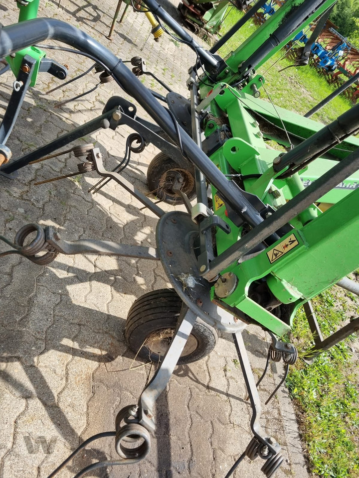 Deutz-Fahr Condimaster 7621 - Tedder/ Rake: picture 5 Deutz-Fahr Condimaster 7621 - Tedder/ Rake: picture 5