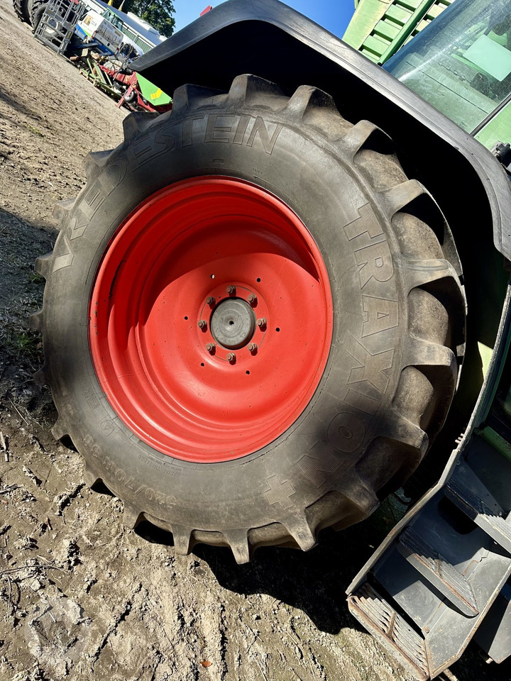 Farm tractor Fendt Favorit 511 C: picture 13