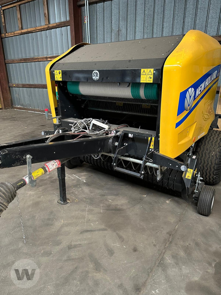 New Holland BR 120 - Round baler: picture 4 New Holland BR 120 - Round baler: picture 4