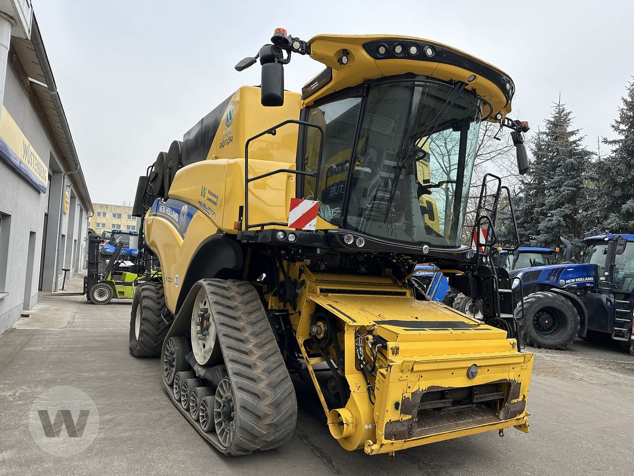 New Holland CR 10.90 - Combine harvester: picture 4 New Holland CR 10.90 - Combine harvester: picture 4