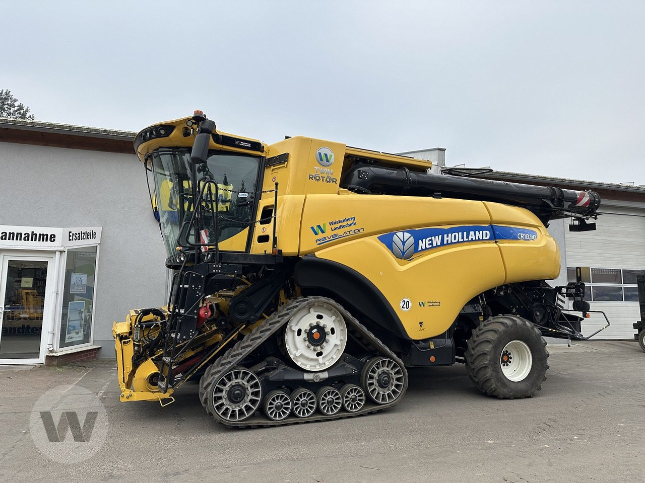 New Holland CR 10.90 - Combine harvester: picture 3 New Holland CR 10.90 - Combine harvester: picture 3
