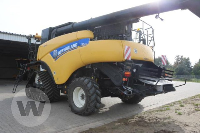 New Holland CR 9090 SCR - Combine harvester: picture 2 New Holland CR 9090 SCR - Combine harvester: picture 2