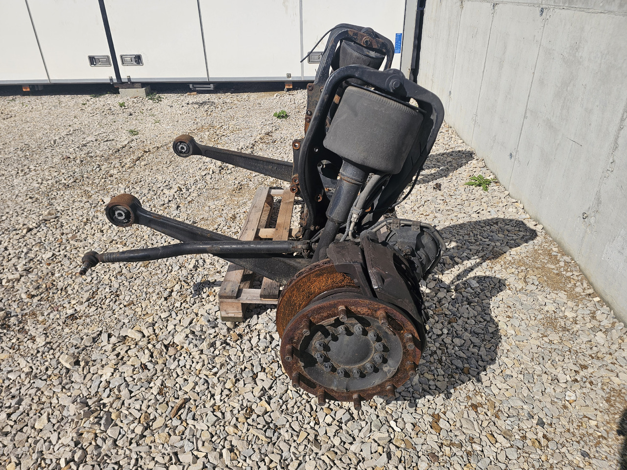 MAN TGX TGS AIR SUNSPENSION / COMPLETE FRONT AXLE - Front axle: picture 4 MAN TGX TGS AIR SUNSPENSION / COMPLETE FRONT AXLE - Front axle: picture 4