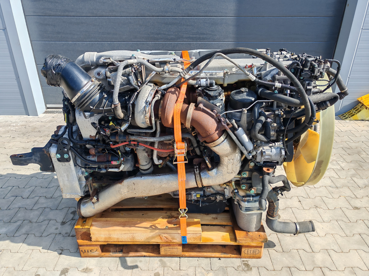 MAN TGX TGS / D2676 LF46 / EURO6 / COMPLETE ENGINE - Engine: picture 2 MAN TGX TGS / D2676 LF46 / EURO6 / COMPLETE ENGINE - Engine: picture 2