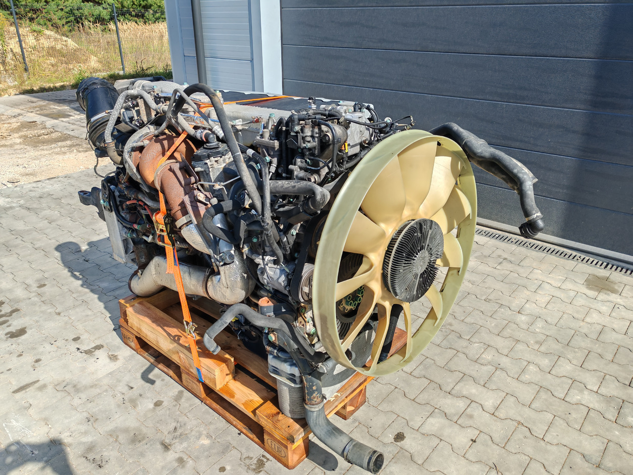 MAN TGX TGS / D2676 LF46 / EURO6 / COMPLETE ENGINE - Engine: picture 3 MAN TGX TGS / D2676 LF46 / EURO6 / COMPLETE ENGINE - Engine: picture 3