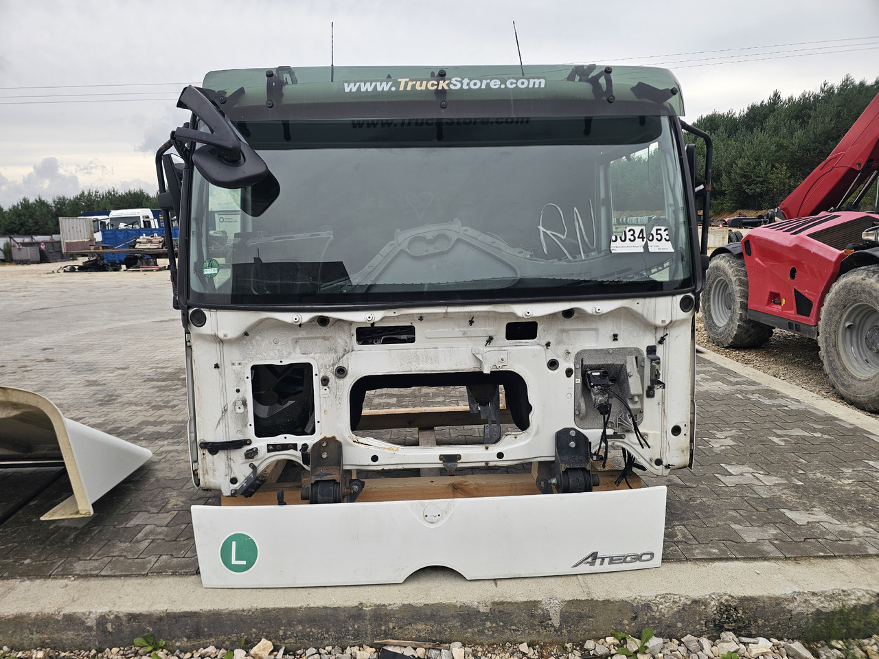 MERCEDES-BENZ ATEGO EURO 6 / CABINE - Cab: picture 2 MERCEDES-BENZ ATEGO EURO 6 / CABINE - Cab: picture 2