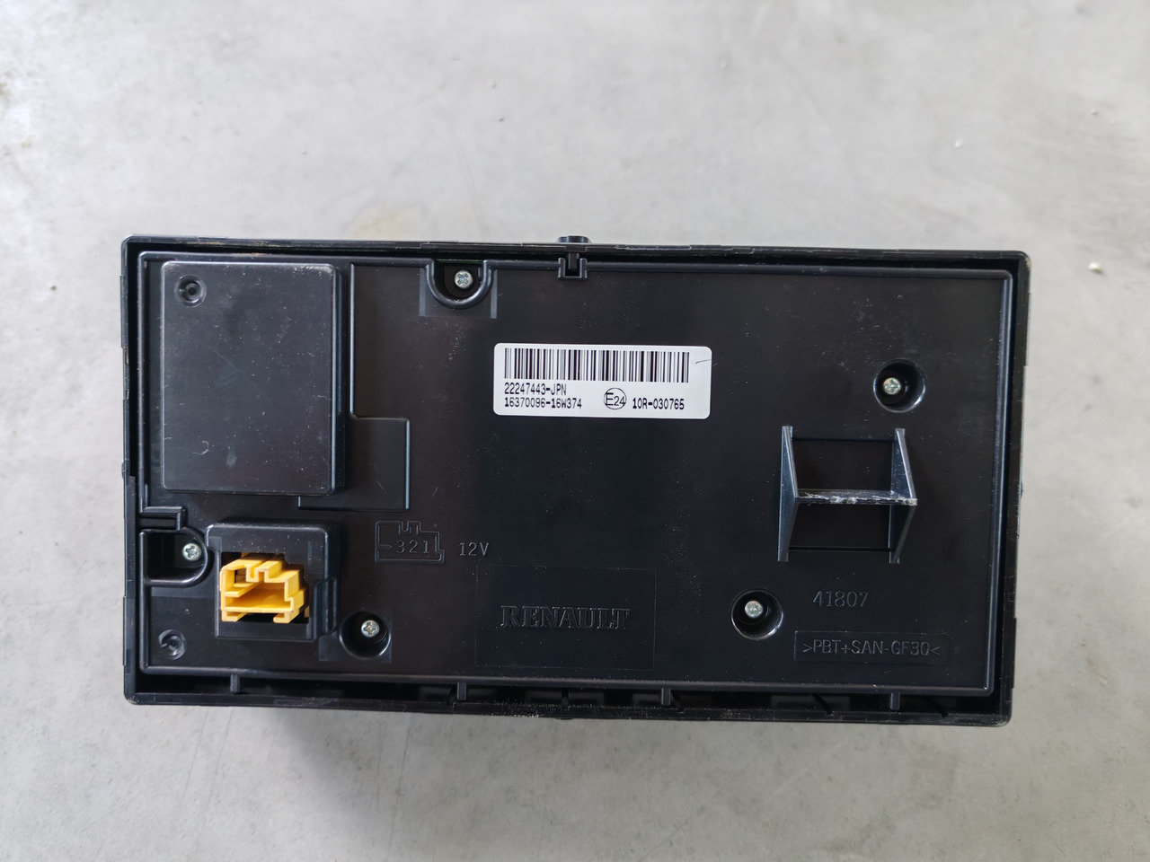 RENAULT RANGE T / AC CONTROL PANEL / 22247443 - A/C part: picture 2 RENAULT RANGE T / AC CONTROL PANEL / 22247443 - A/C part: picture 2