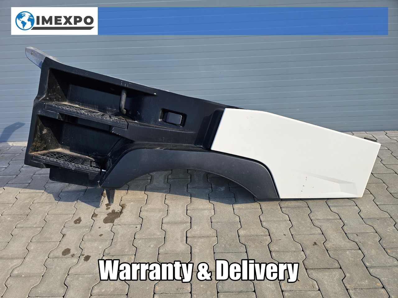RENAULT RANGE T / HIGH CAB / LEFT FOOTSTEP / 82244459 - Footstep: picture 1 RENAULT RANGE T / HIGH CAB / LEFT FOOTSTEP / 82244459 - Footstep: picture 1