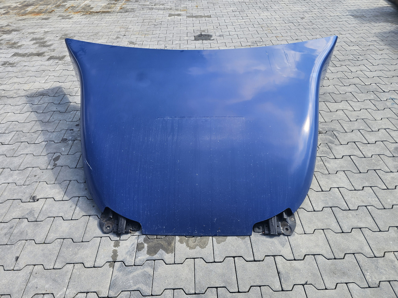 RENAULT RANGE T460 T480 T520 / ROOF SPOILER - Aerodynamics/ Spoiler: picture 2 RENAULT RANGE T460 T480 T520 / ROOF SPOILER - Aerodynamics/ Spoiler: picture 2