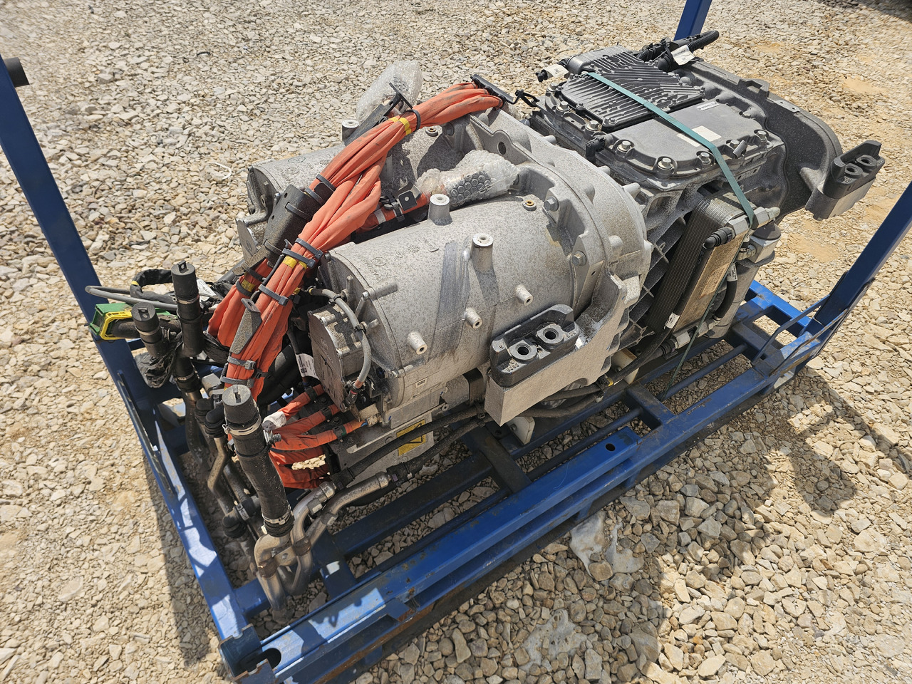 VOLVO FH FM ELECTRIC NEM 3 DRIVETRAIN / EPT2412 / 2400NM - Engine: picture 5 VOLVO FH FM ELECTRIC NEM 3 DRIVETRAIN / EPT2412 / 2400NM - Engine: picture 5